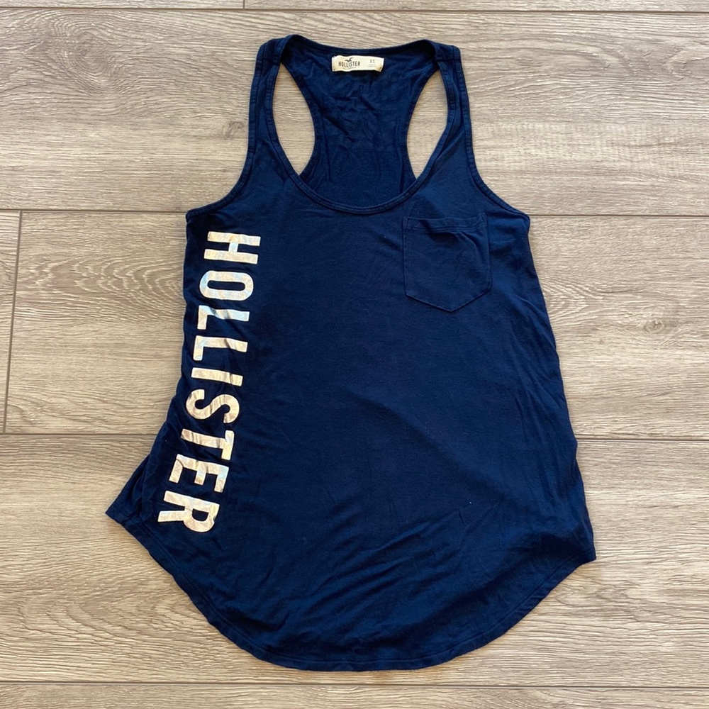 HOLLISTER RACERBACK TANK SIZE XS